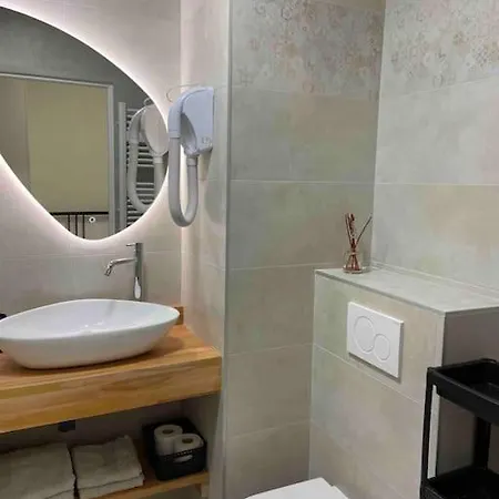 Apartment Le Seven, Avec Piscine En Front De *