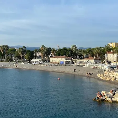 Apartment Le Seven, Avec Piscine En Front De Cagnes-sur-Mer