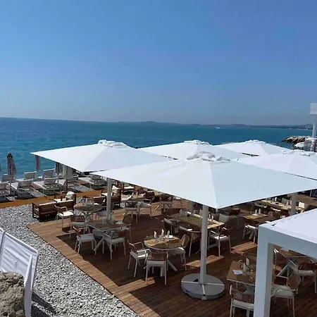 Lejlighed Le Seven, Avec Piscine En Front De *